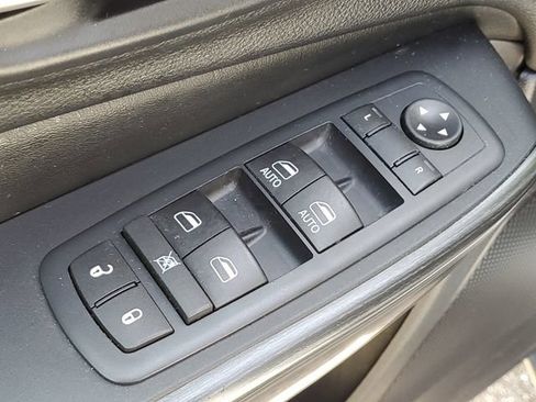 Used 2016 Jeep Cherokee Trailhawk AWD/4WD image 20