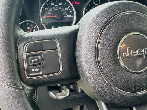 Used 2013 Jeep Wrangler Sport AWD/4WD image 12