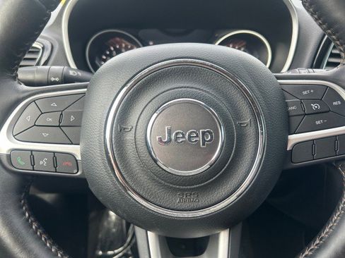 Used 2017 Jeep Compass Limited w/ Navigation Group AWD/4WD image 14