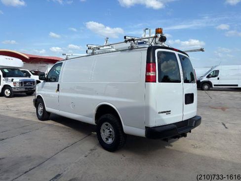 Used 2016 Chevrolet Express 2500 RWD image 5