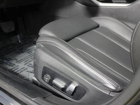 Used 2023 BMW i4 eDrive35 w/ Premium Package RWD image 10