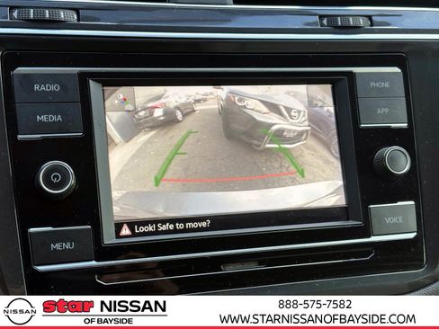 Used 2021 Volkswagen Tiguan S image 19