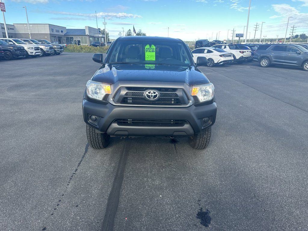 Used 2012 Toyota Tacoma 4x4 Double Cab w/ Convenience Pkg image 3
