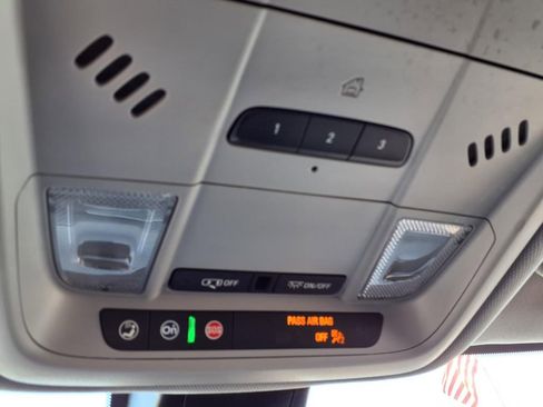 Used 2024 Chevrolet Blazer LT w/ Convenience Package FWD image 12