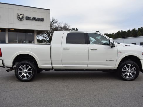 Used 2024 RAM 2500 Limited w/ Safety Group image 10