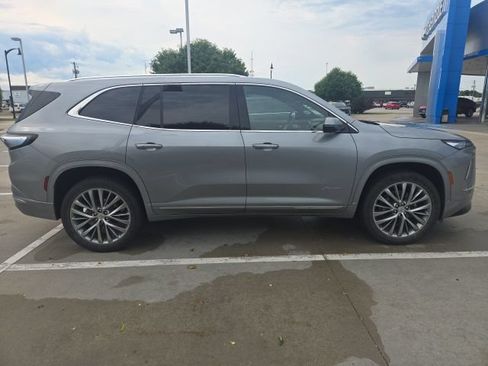 Used 2025 Buick Enclave Avenir w/ Trailering Package, 5000 lbs. AWD/4WD image 4