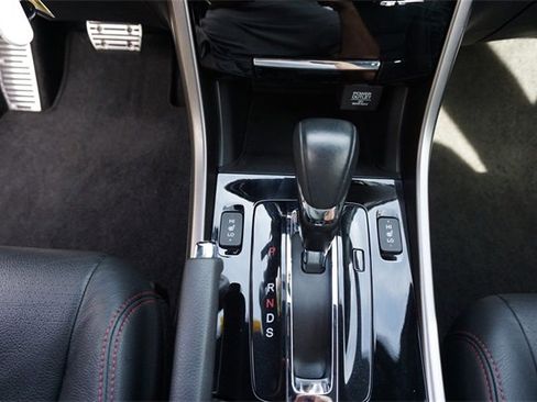 Used 2017 Honda Accord Sport Special Edition image 12