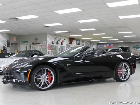Used 2014 Chevrolet Corvette Stingray Convertible RWD image 3