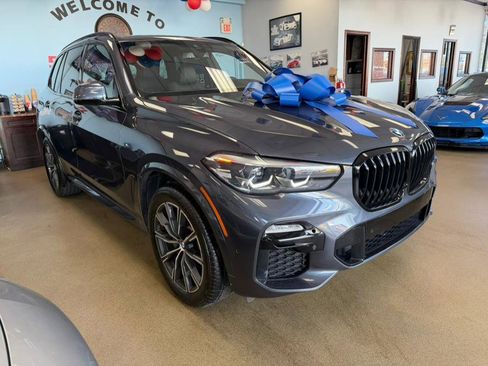 Used 2021 BMW X5 sDrive40i w/ M Sport Package image 2