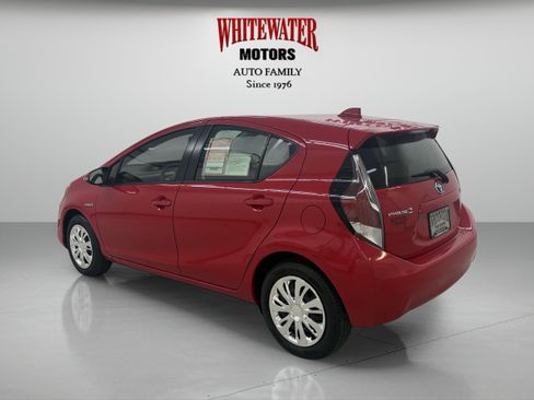 Used 2015 Toyota Prius C One FWD image 2