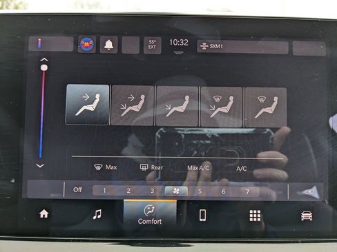 Used 2024 Jeep Compass Latitude image 30