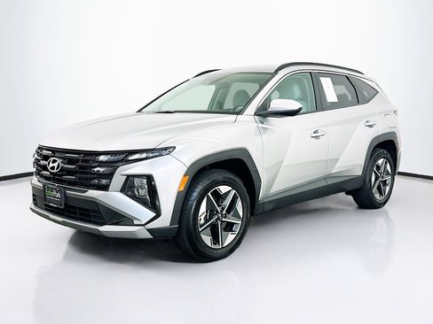 Used 2025 Hyundai Tucson SEL AWD/4WD image 3