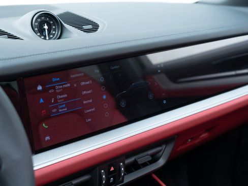 New 2026 Porsche Cayenne E-Hybrid image 27