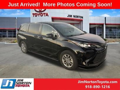 Used 2022 Toyota Sienna LE