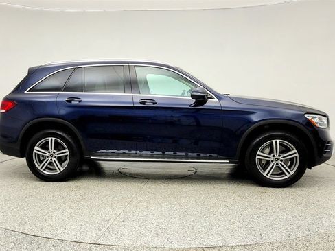 Used 2022 Mercedes-Benz GLC 300 4MATIC image 4