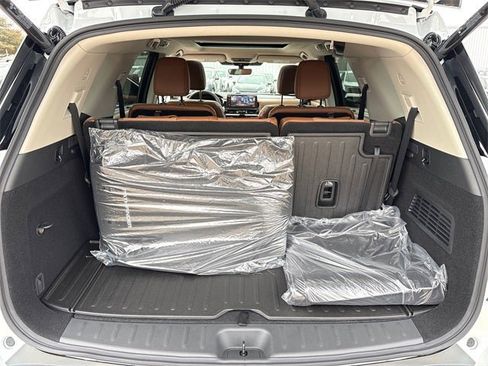 New 2026 Nissan Pathfinder Platinum image 12