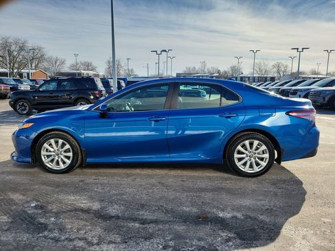 Used 2020 Toyota Camry LE image 7