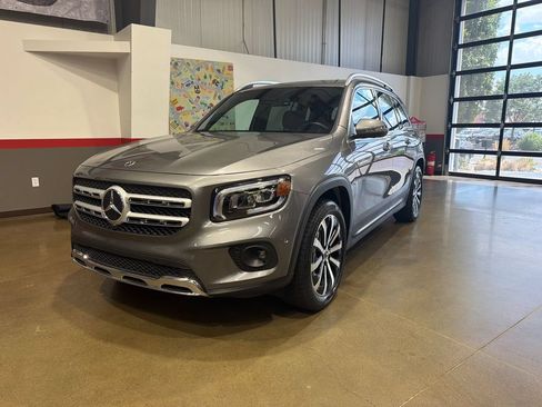 Used 2022 Mercedes-Benz GLB 250 4MATIC image 10