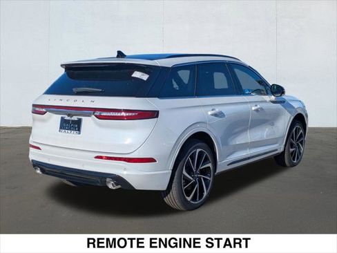 New 2026 Lincoln Corsair Grand Touring AWD/4WD image 2