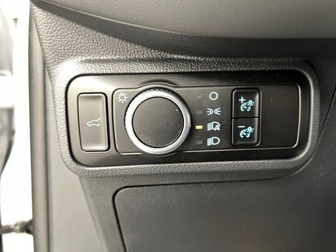 Used 2025 Ford Explorer Active image 45