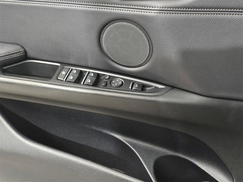 Used 2017 BMW X5 xDrive50i image 30