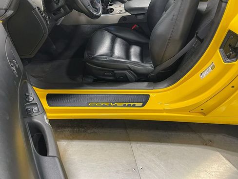 Used 2005 Chevrolet Corvette Convertible w/ Preferred Equipment Group RWD image 57