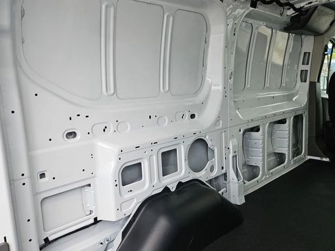 New 2025 Ford Transit 150 Low Roof image 22