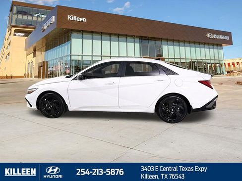 New 2026 Hyundai Elantra SEL Sport Premium FWD image 4