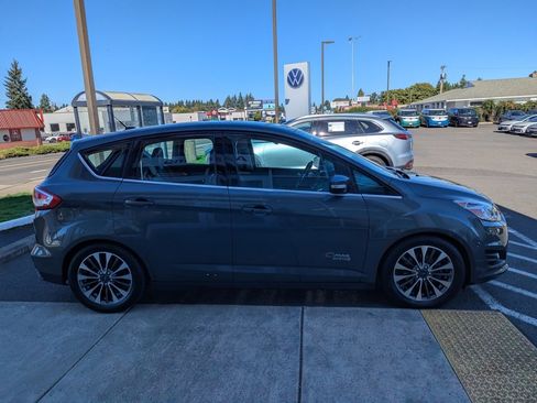 Used 2017 Ford C-MAX Energi Titanium w/ Equipment Group 501A image 6