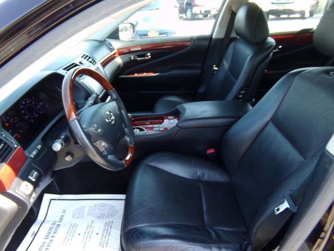 Used 2010 Lexus LS 460 Base AWD 4dr Sedan image 9