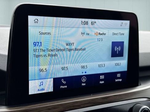 Used 2020 Ford Escape Titanium image 20