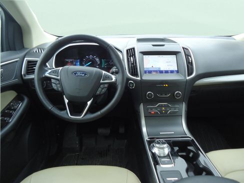 Used 2020 Ford Edge SEL w/ Convenience Package image 12