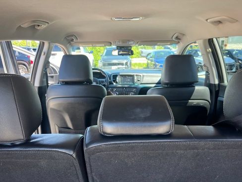 Used 2017 Kia Sportage EX FWD image 12