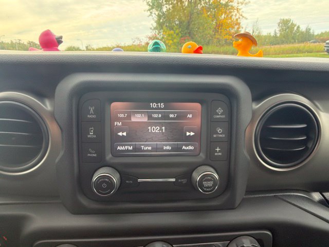 Used 2019 Jeep Wrangler Sport AWD/4WD image 14