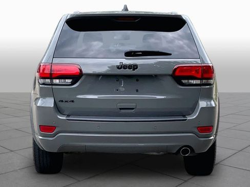 Used 2019 Jeep Grand Cherokee Altitude AWD/4WD image 5