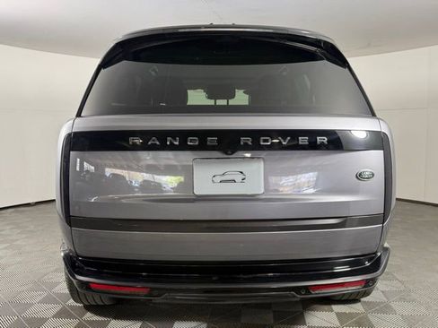 Used 2023 Land Rover Range Rover Long Wheelbase SE image 7