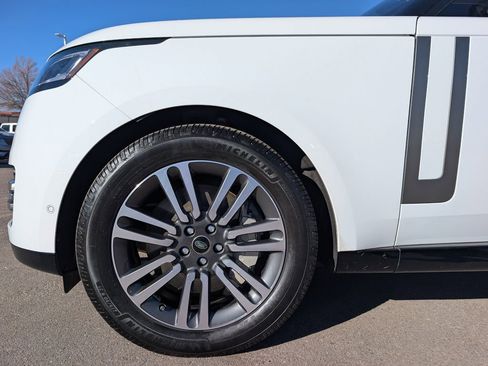 Used 2023 Land Rover Range Rover SE image 11