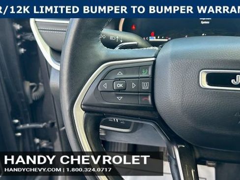 Used 2022 Jeep Grand Cherokee L Laredo image 23