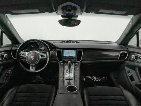 Used 2015 Porsche Panamera GTS AWD/4WD image 27