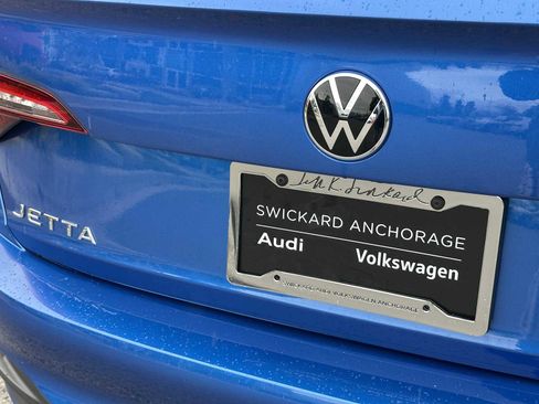 Used 2024 Volkswagen Jetta Sport image 13