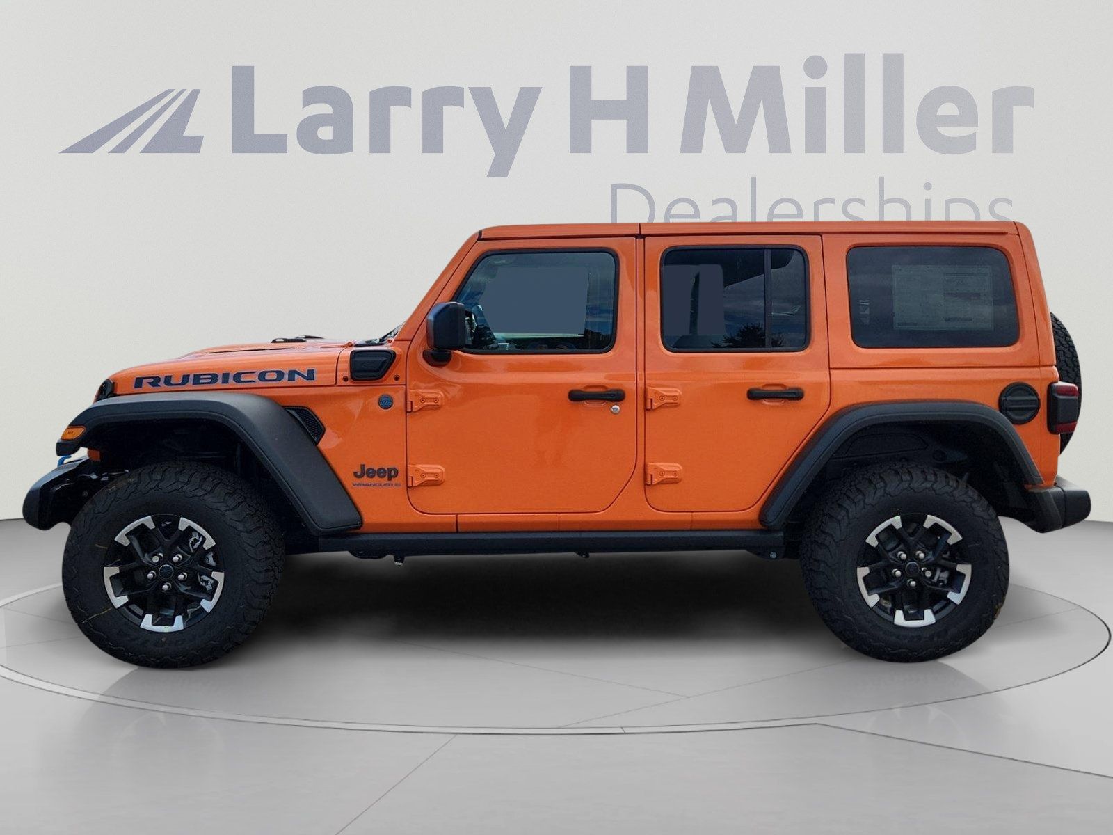 New 2025 Jeep Wrangler Unlimited Rubicon 4xe w/ Convenience Group AWD/4WD image 3