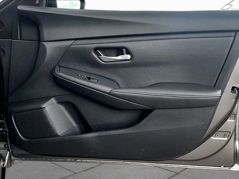 Certified 2025 Nissan Sentra SV FWD image 22