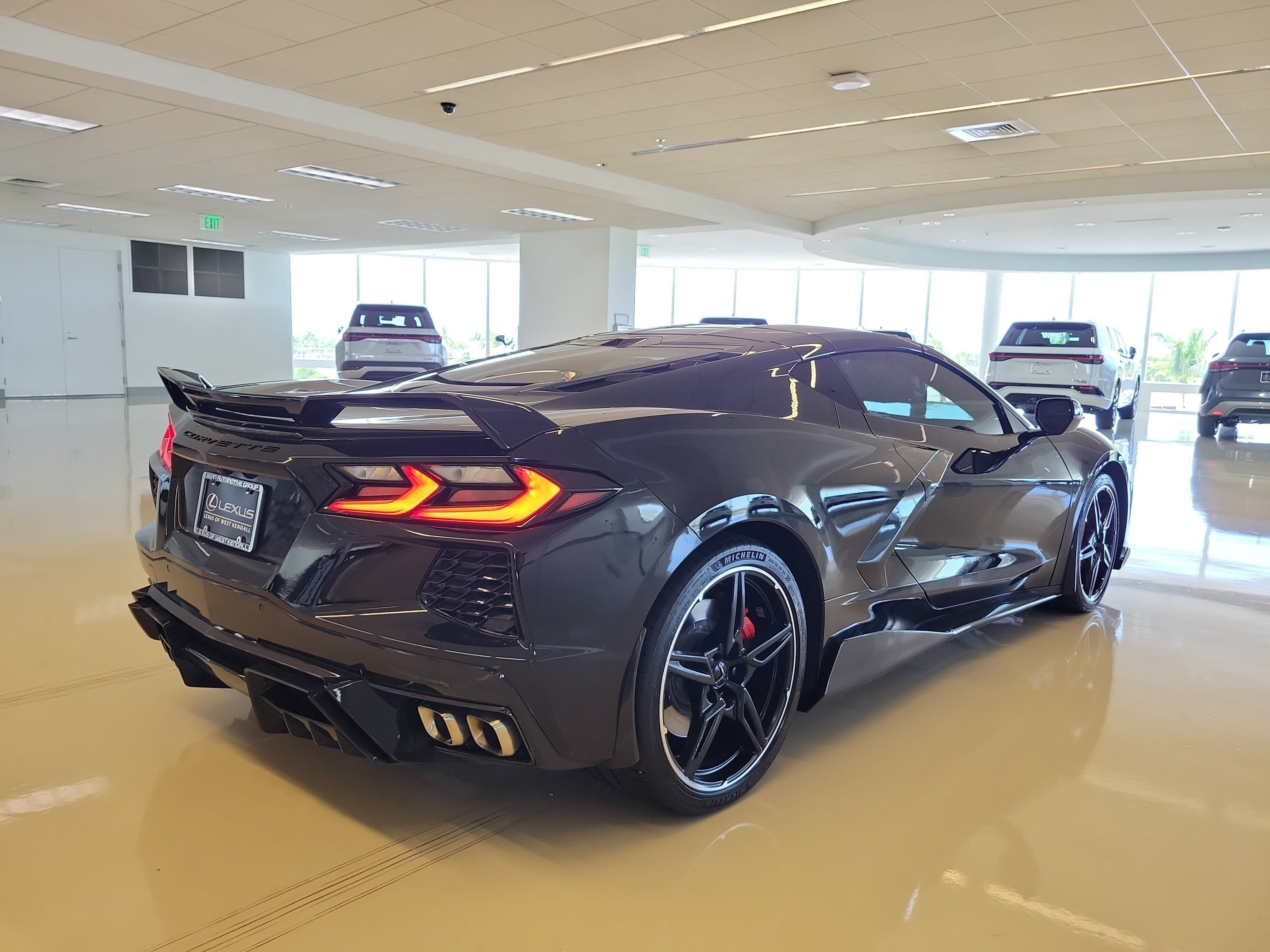 Used 2022 Chevrolet Corvette Stingray Premium Cpe w/ Z51 Performance Package RWD image 8