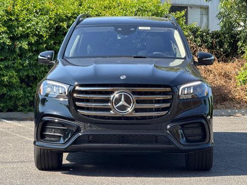 New 2026 Mercedes-Benz GLS 580 4MATIC image 8