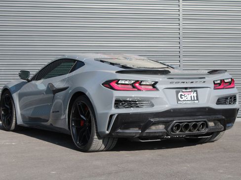 Used 2025 Chevrolet Corvette Z06 image 7