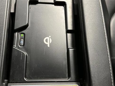 Used 2021 Toyota Highlander XLE AWD/4WD image 31