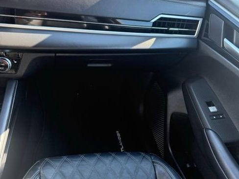 Used 2024 Mitsubishi Outlander SEL image 33