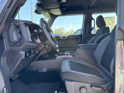 New 2025 Ford Bronco 4-Door image 12
