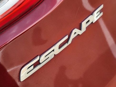 Used 2014 Ford Escape Titanium image 11