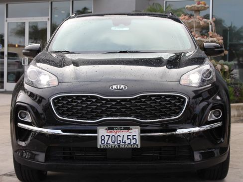 Certified 2022 Kia Sportage EX w/ EX Technology Package image 4